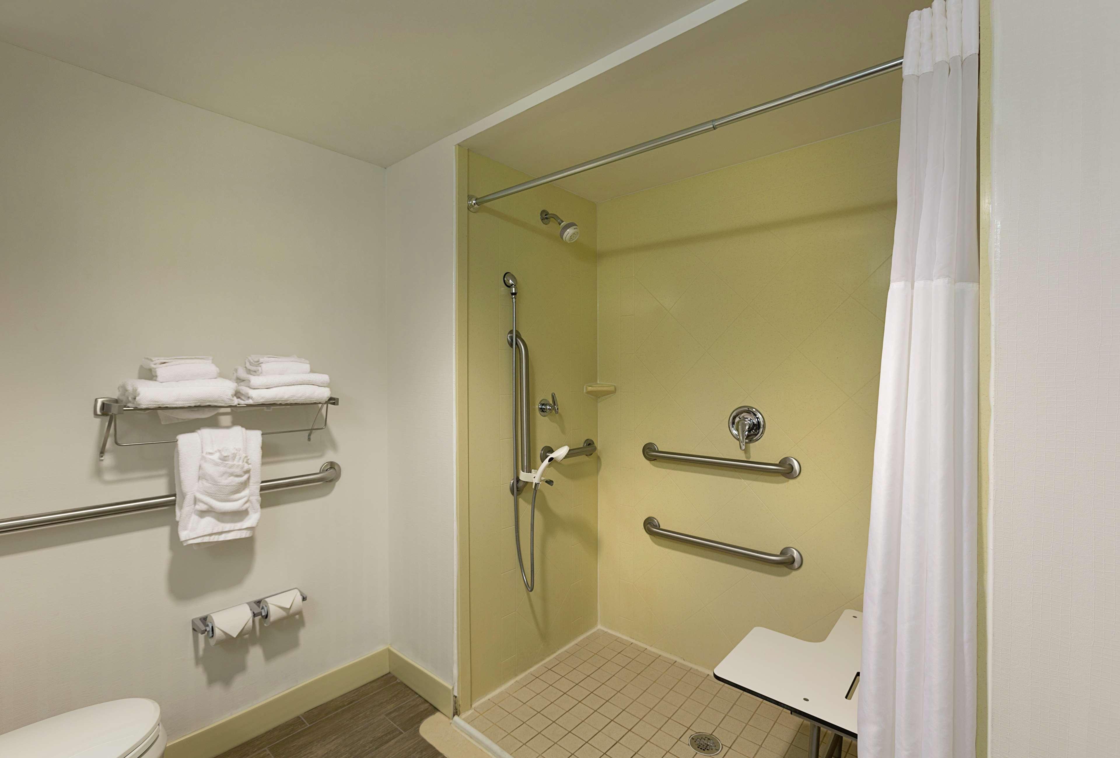 Hampton Inn Belmont At Montcross Exterior foto