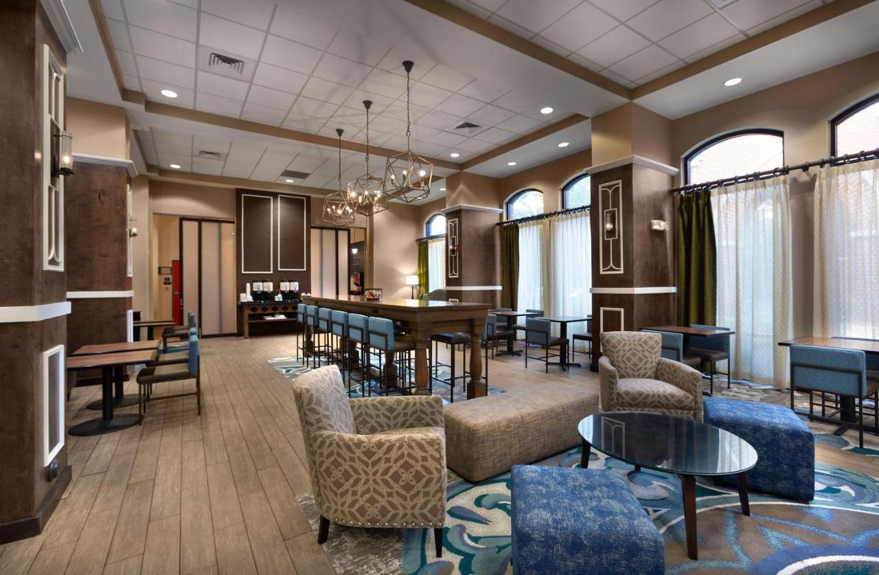 Hampton Inn Belmont At Montcross Exterior foto