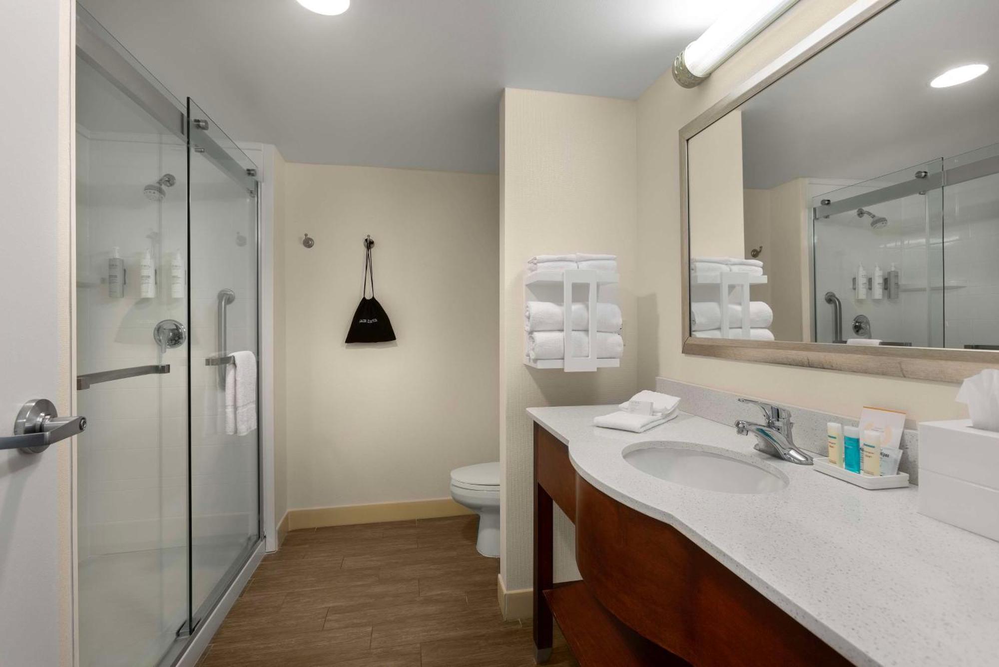 Hampton Inn Belmont At Montcross Exterior foto